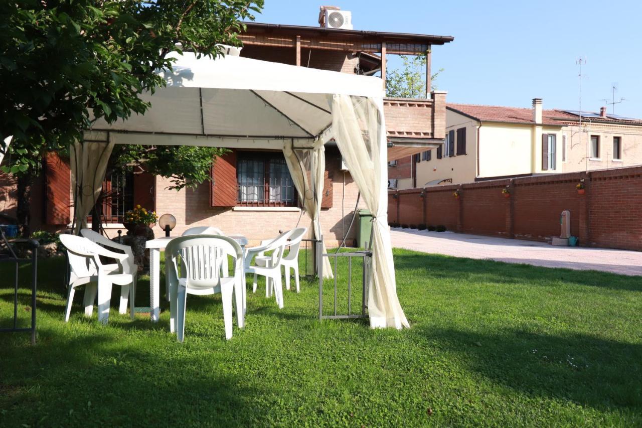 Villa Oasi Ferrara Zewnętrze zdjęcie